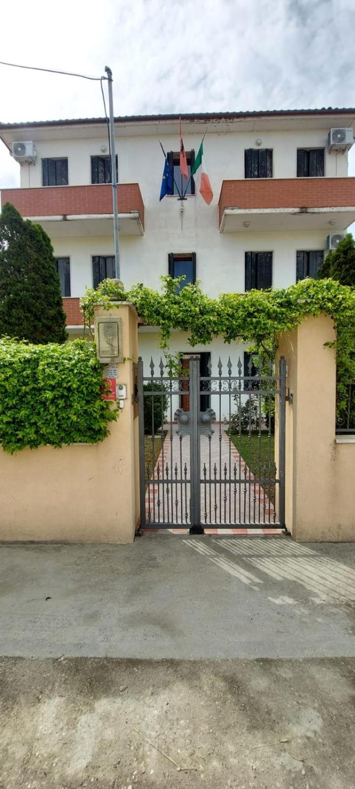 Marku Bed & Breakfast *